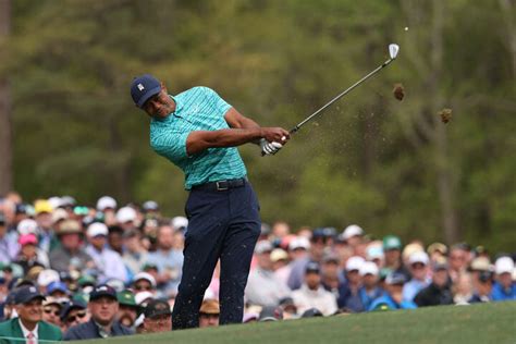 Live Updates| Tiger Woods struggling early at the Masters